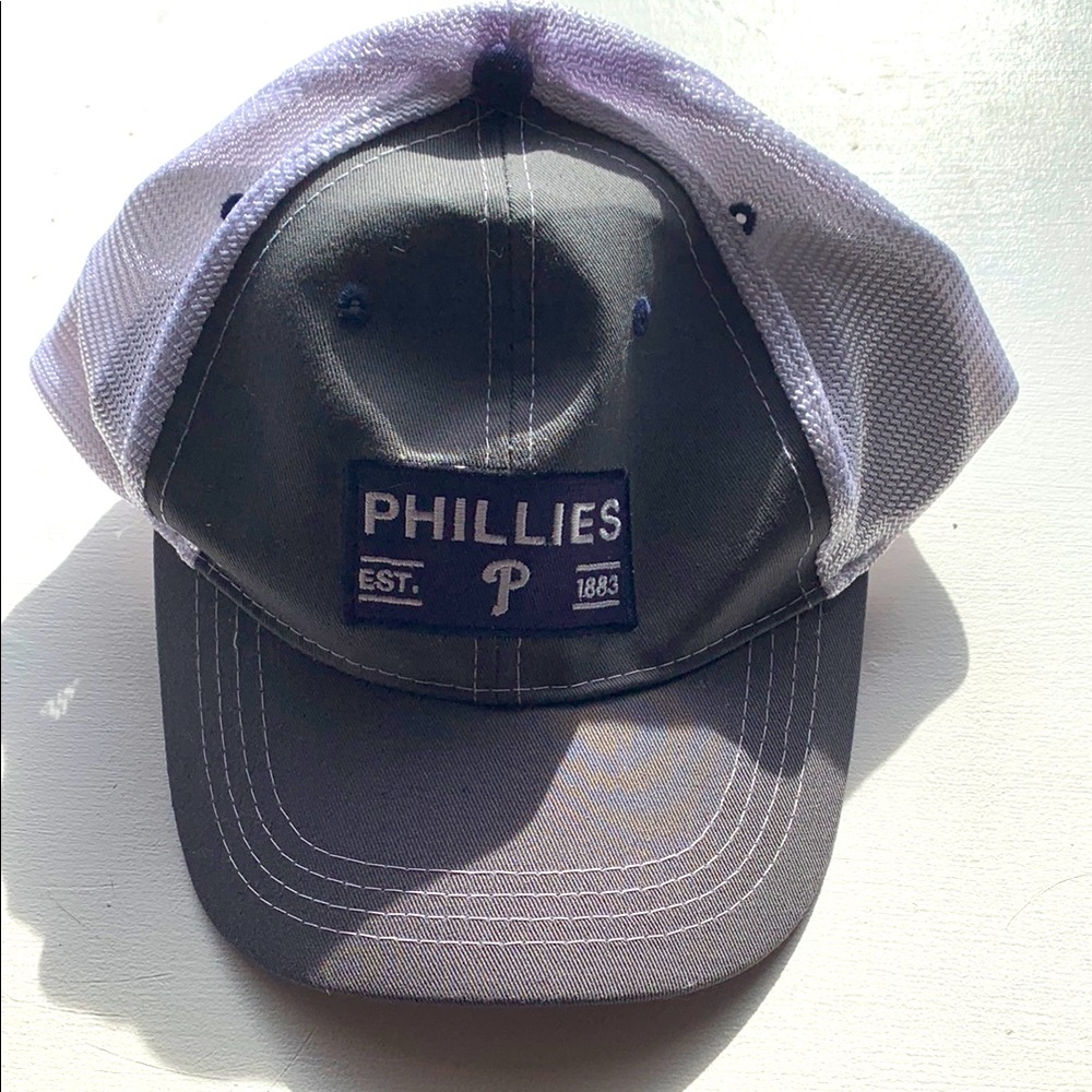 Phillies Gray and White Baseball Cap